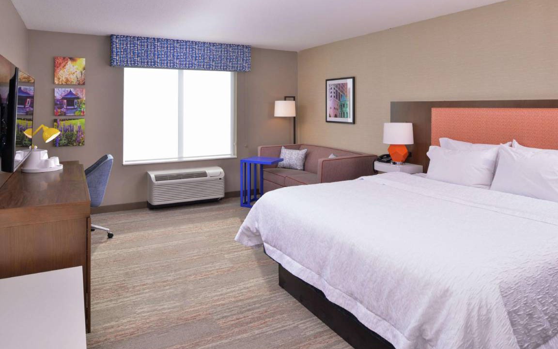 Photo of Bedroom in Lakeville