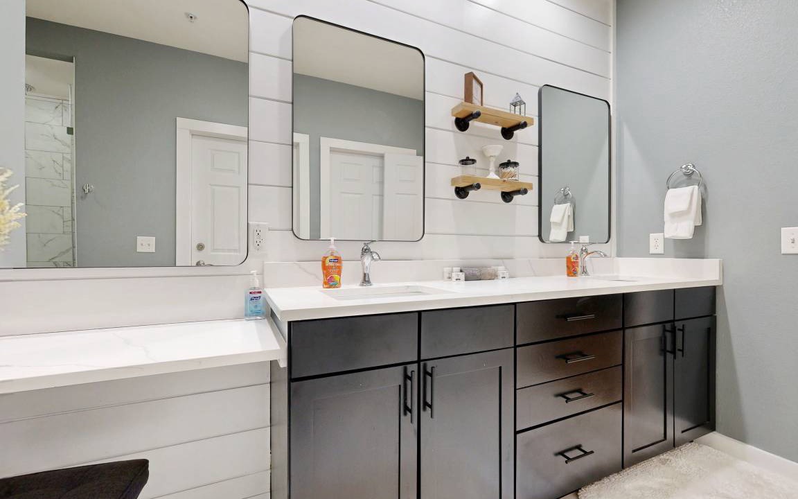 Photo of Bathroom in Lake Delton