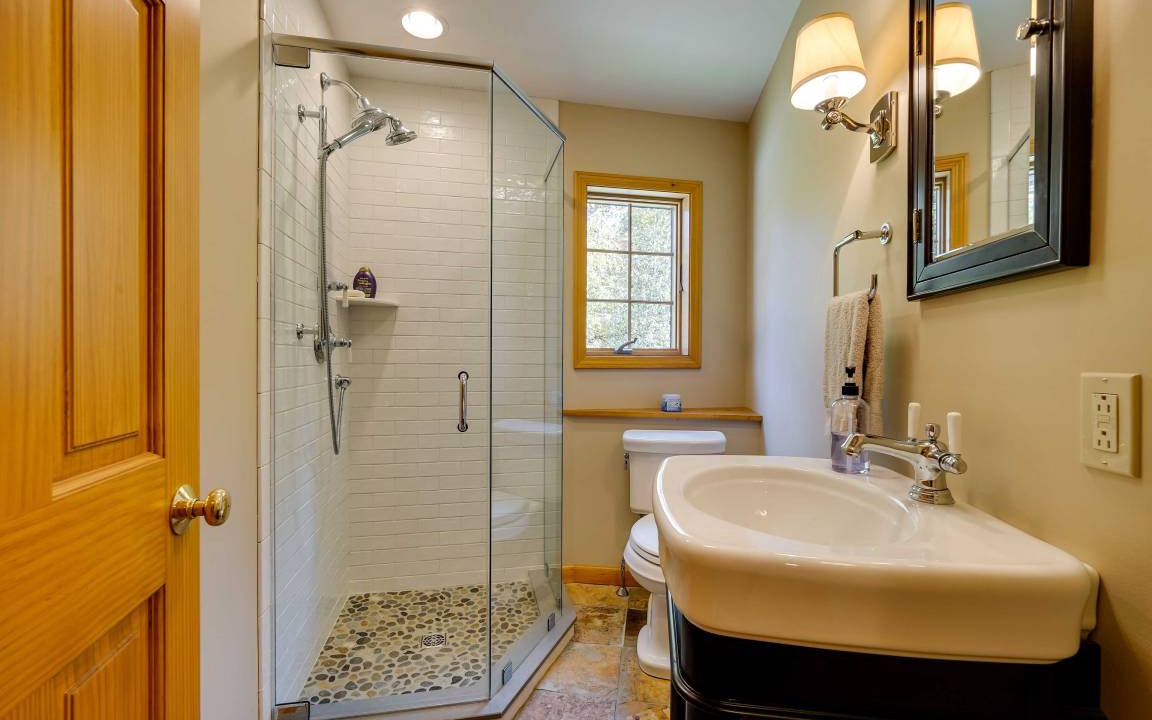 Photo of Bathroom in Winhall