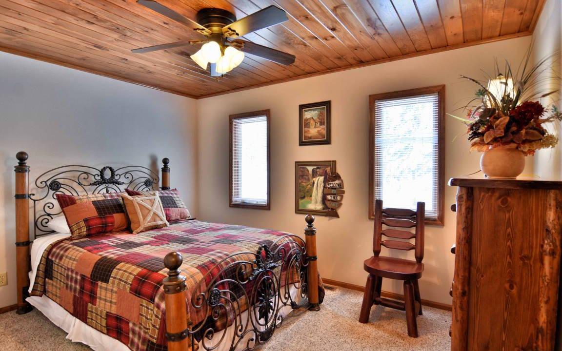 Photo of Bedroom in Cable