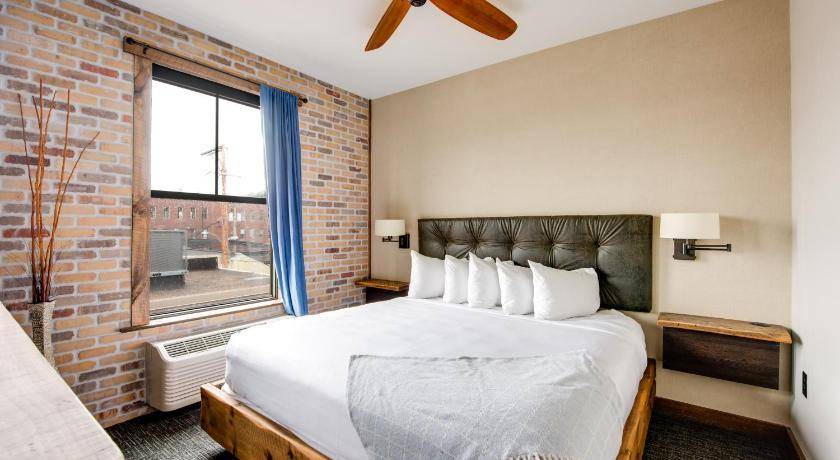 Photo of Bedroom in Stillwater