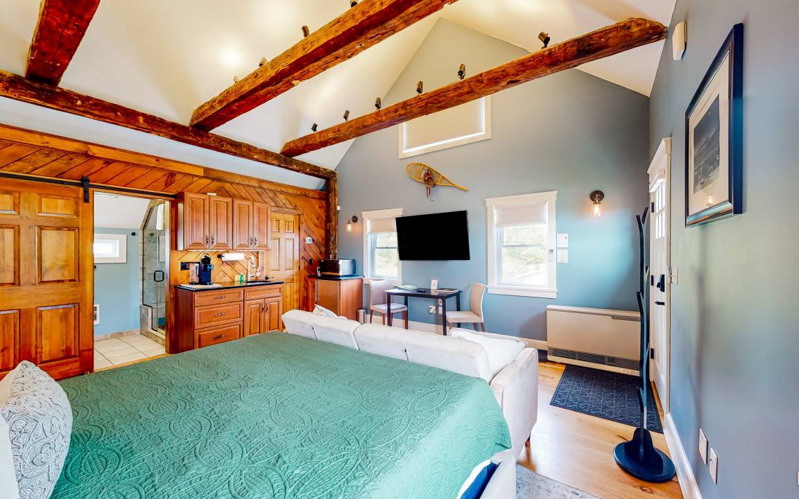 Photo of Bedroom in Waterbury Center