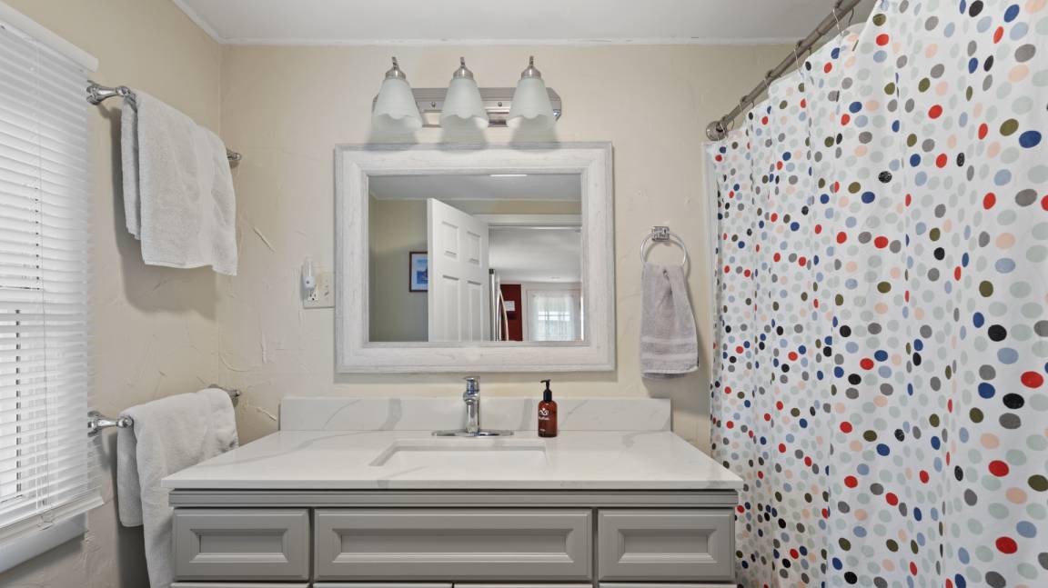 Photo of Bathroom in Malletts Bay