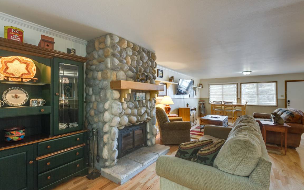 Photo of Livingroom in Red River