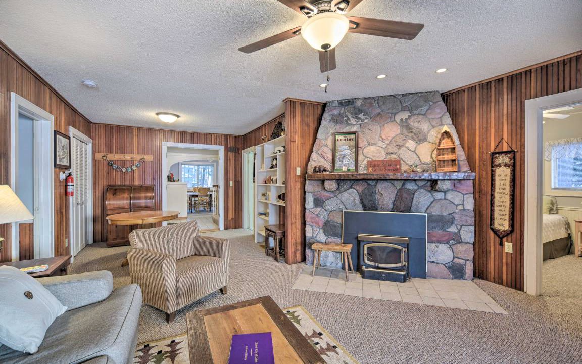 Photo of Livingroom in Chetek