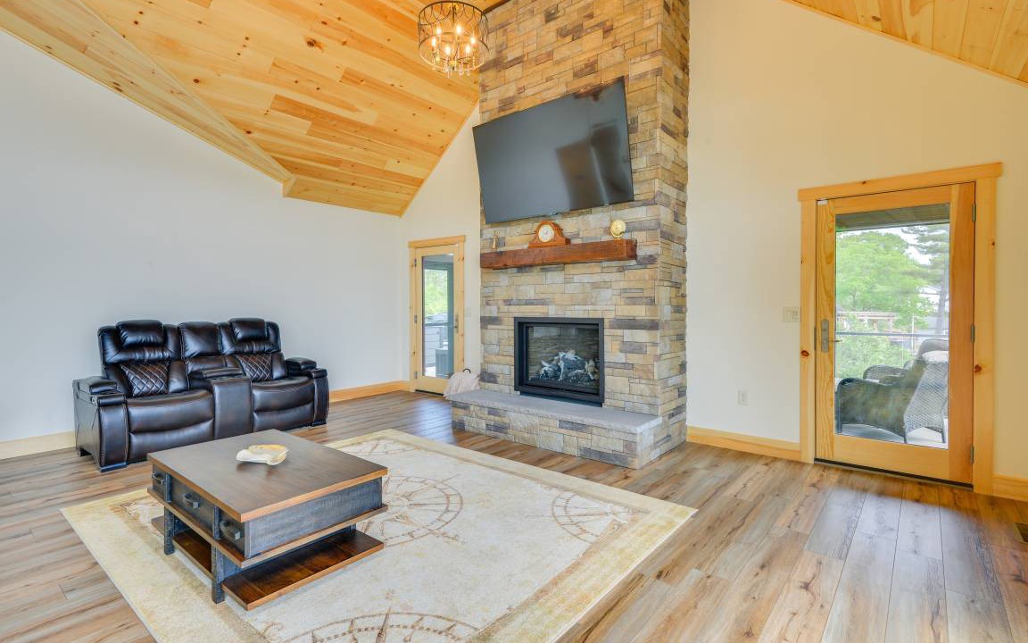 Photo of Livingroom in Wellesley Island