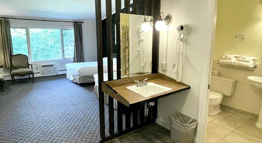 Photo of Bathroom in Manchester Center