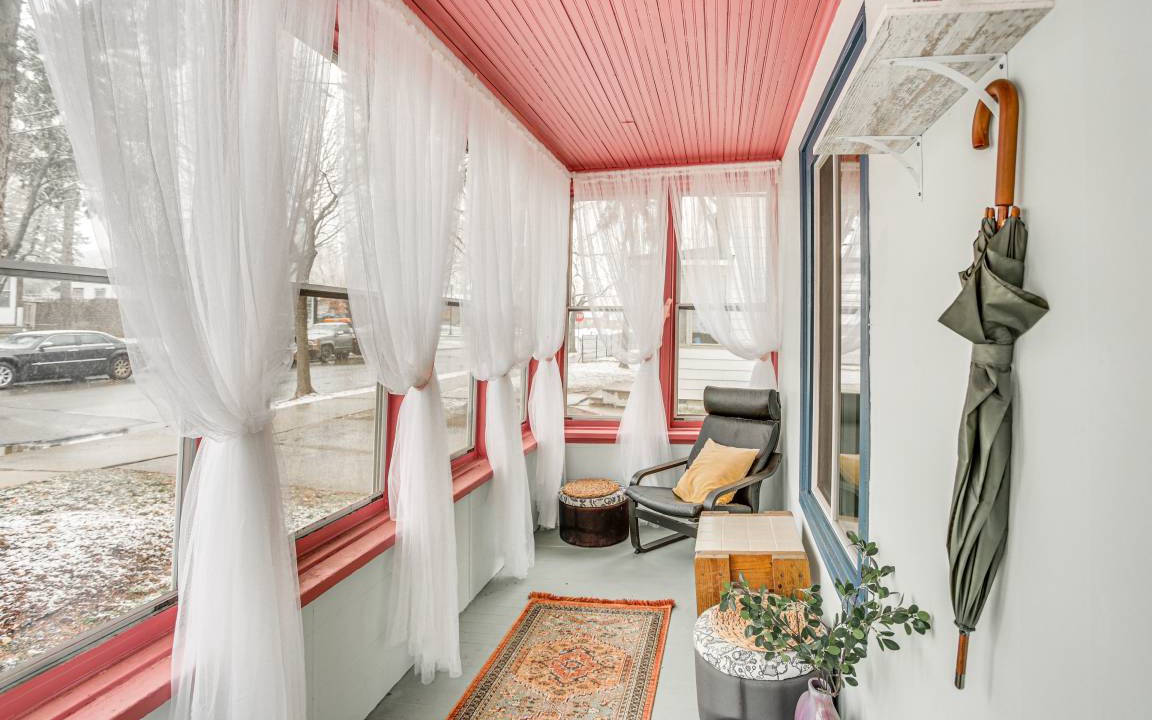 Photo of Livingroom in Lind-Bohanon