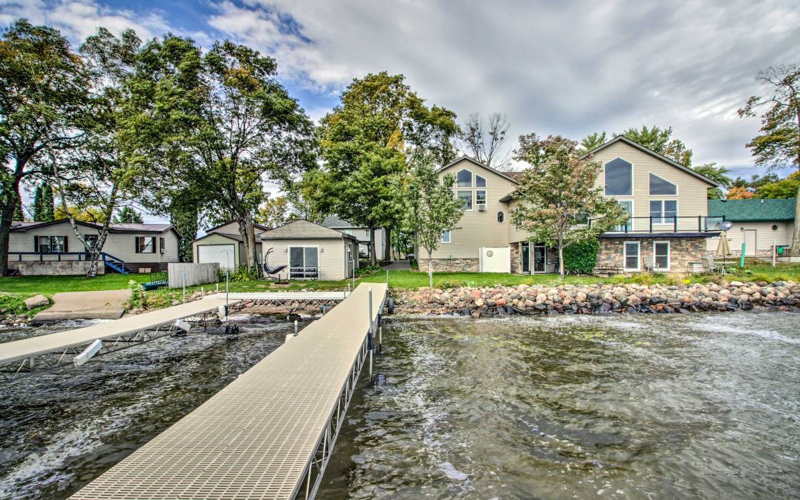 Photo of Buildings in Isle