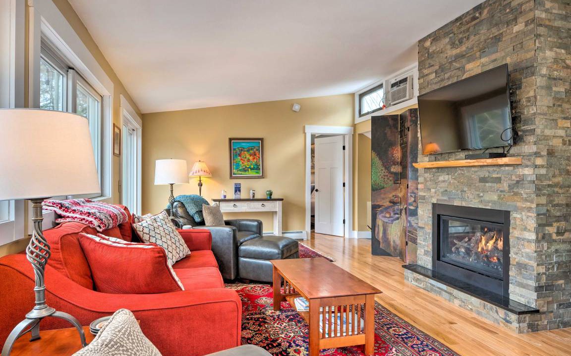 Photo of Livingroom in Stowe Area