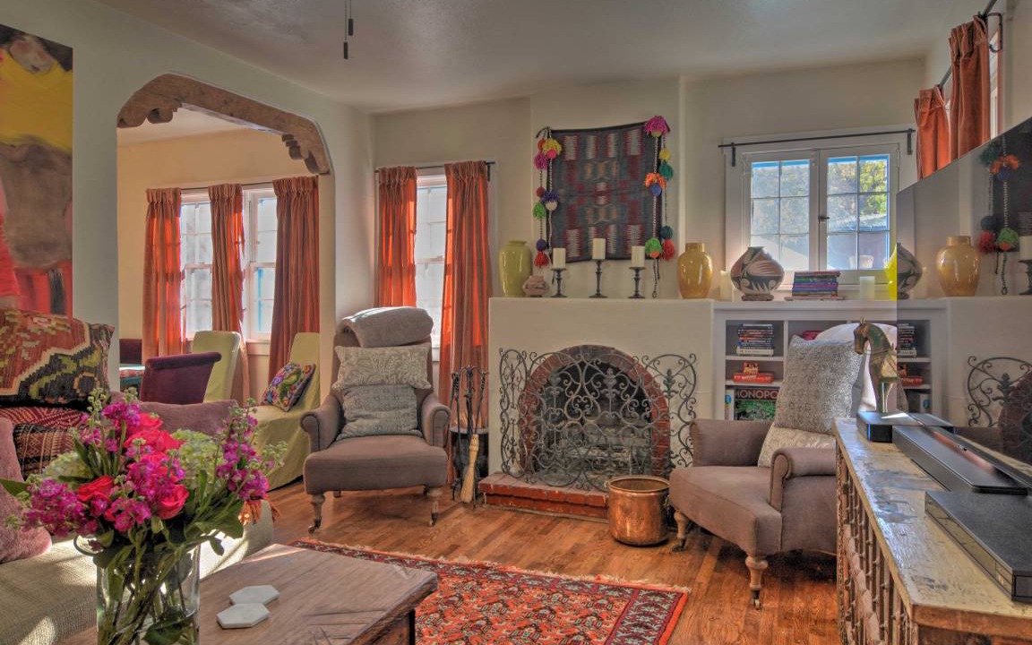 Photo of Livingroom in South Capitol