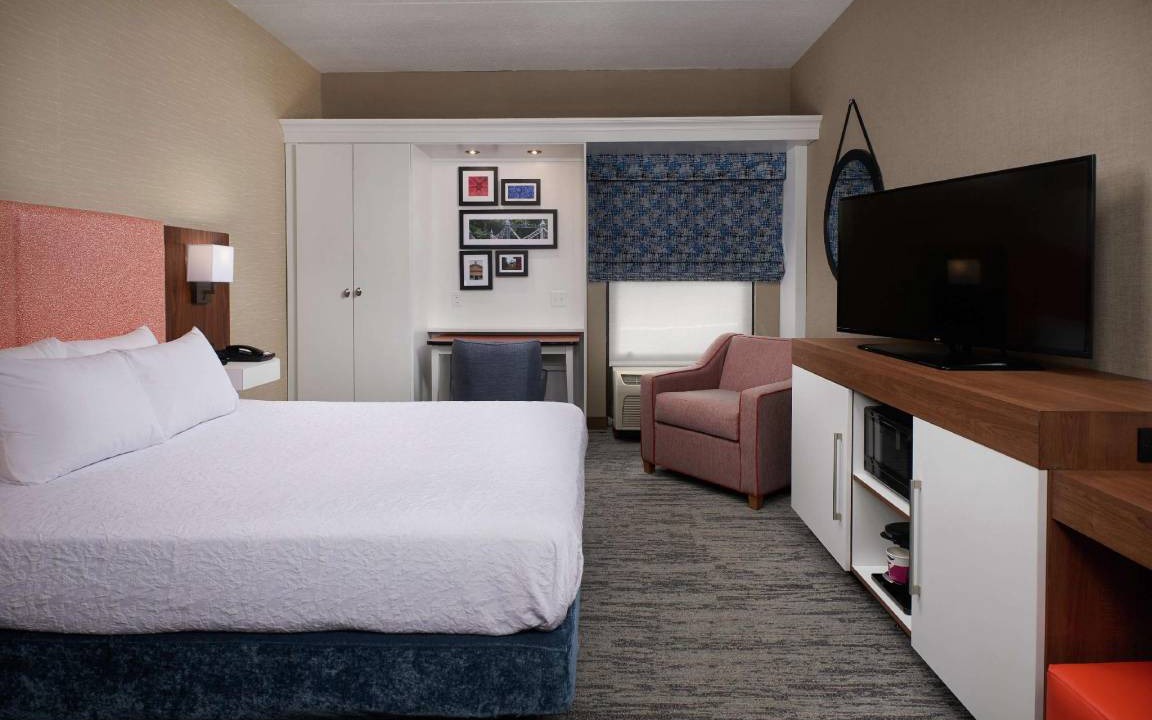 Photo of Bedroom in Austintown