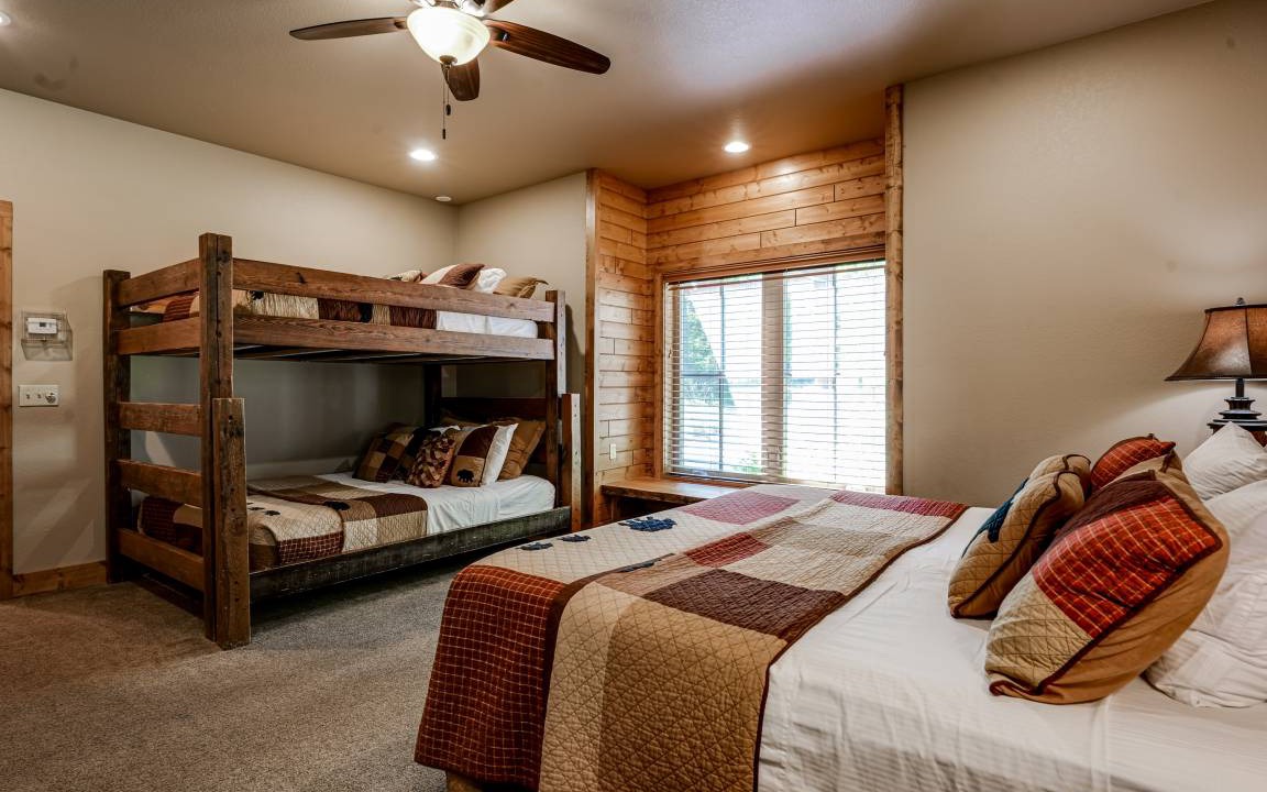 Photo of Bedroom in Eagle River