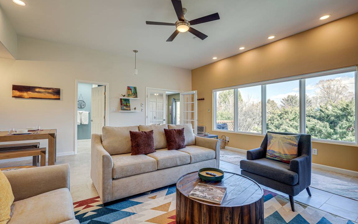 Photo of Livingroom in Taos