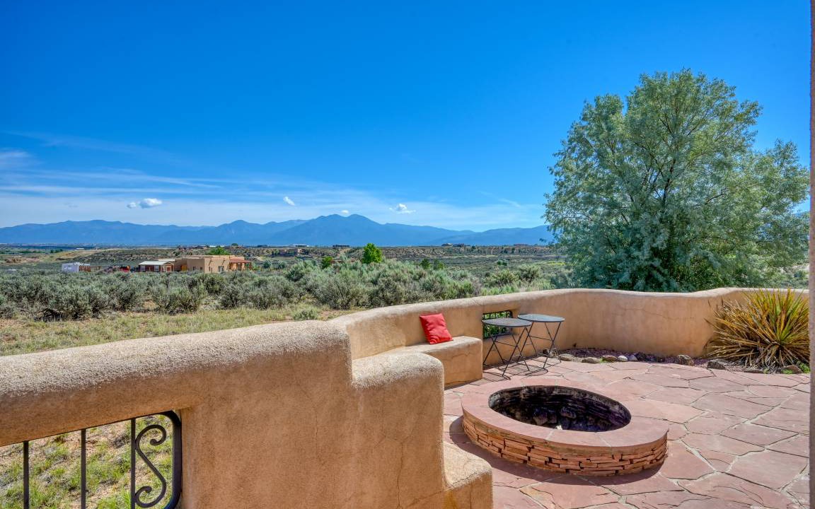 Photo of Patio Balcony in Ranchos De Taos