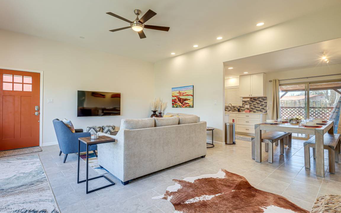 Photo of Livingroom in Taos