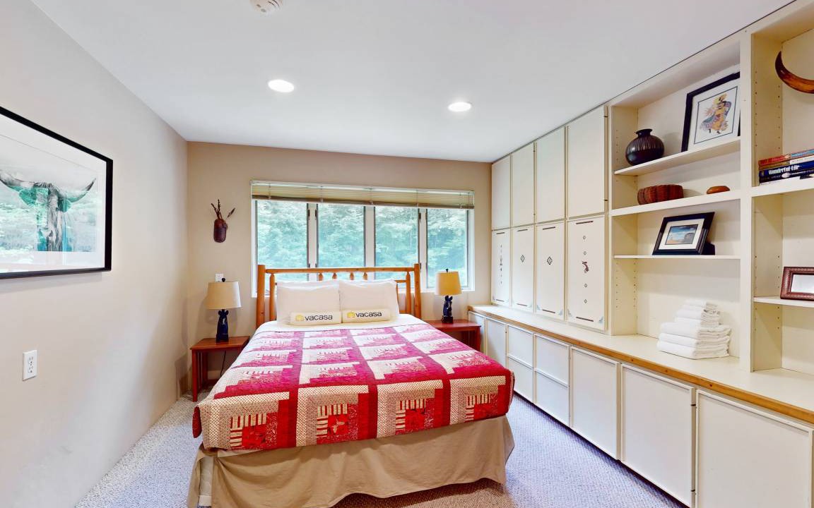 Photo of Bedroom in Stowe Area