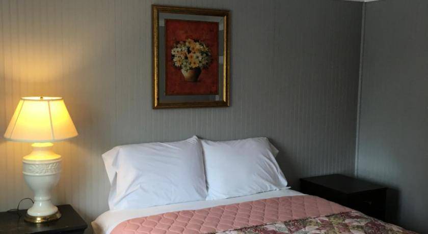 Photo of Bedroom in Kittery