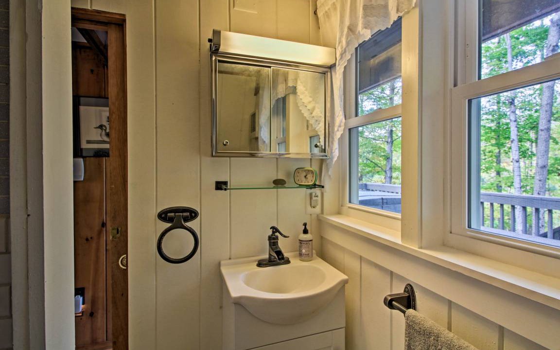 Photo of Bathroom in Bartlett
