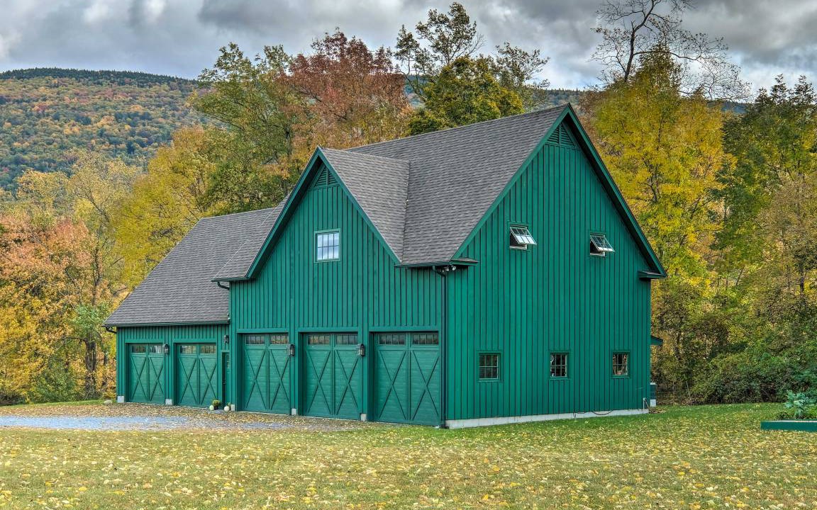 Photo of Buildings in Manchester Center