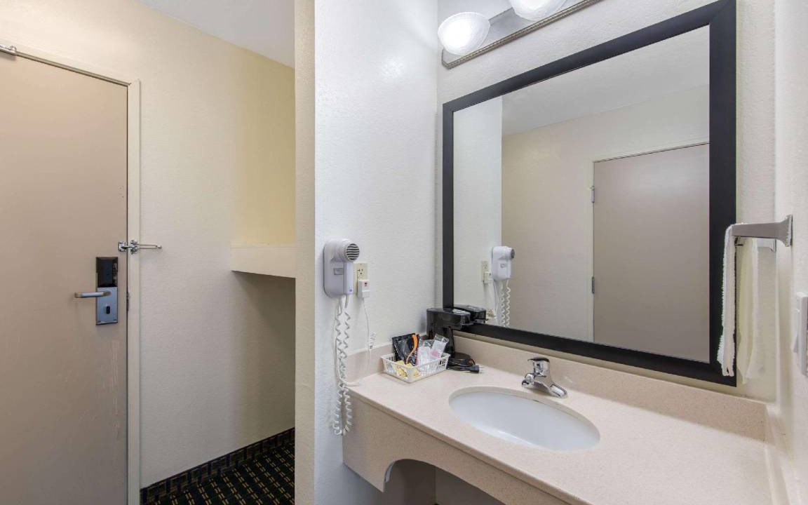 Photo of Bathroom in Clayton