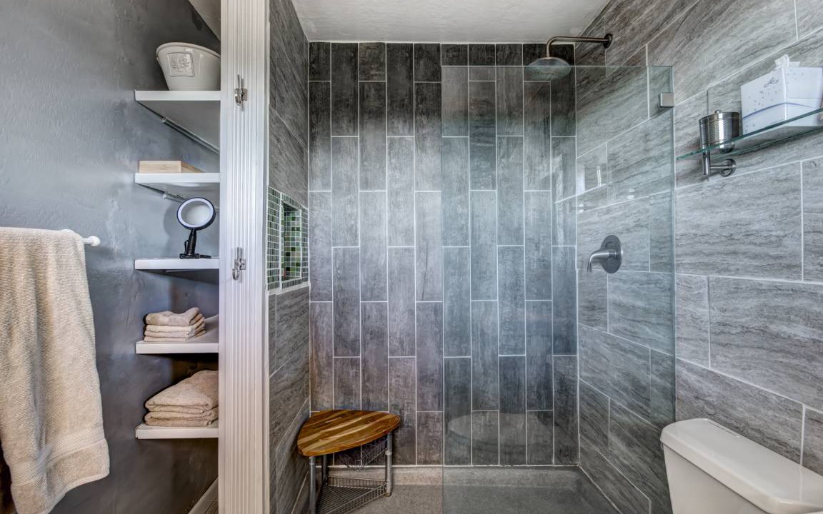 Photo of Bathroom in Canoncito