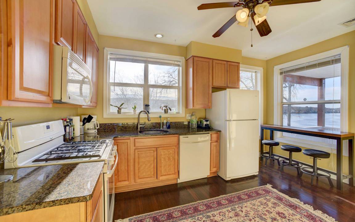 Photo of Kitchen in Village of Waterford
