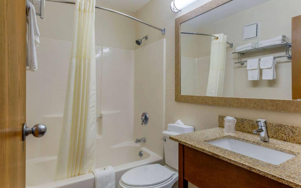 Photo of Bathroom in Lee
