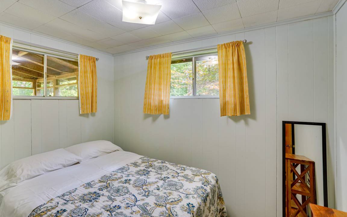 Photo of Bedroom in Sherwood Forest