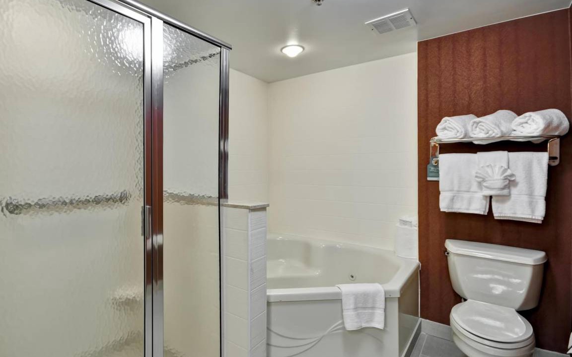 Photo of Bathroom in Silver Lane