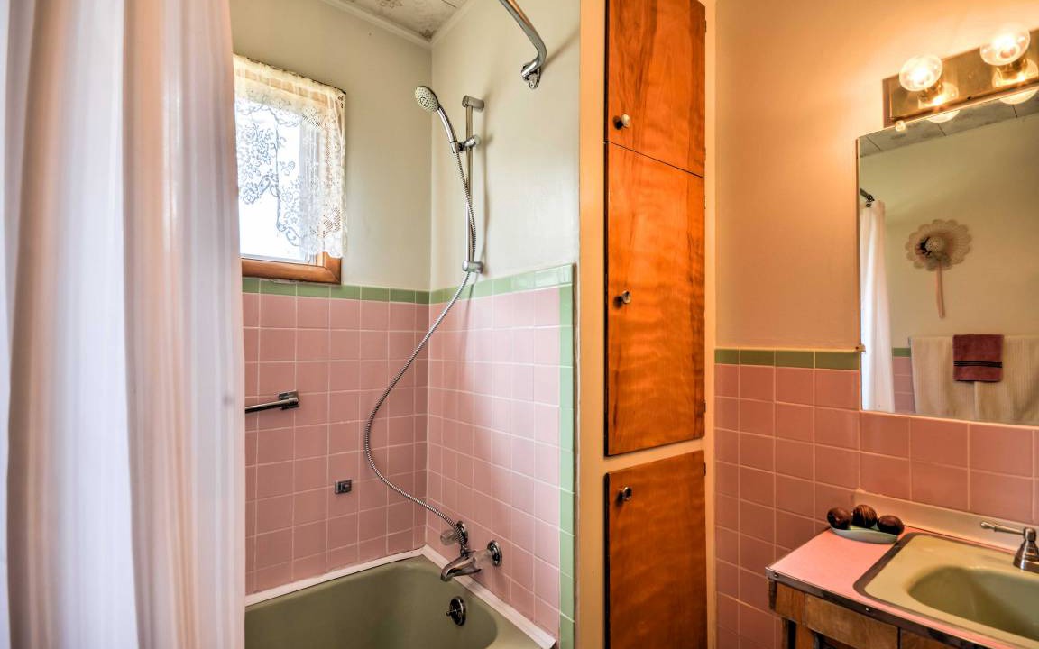 Photo of Bathroom in Springer