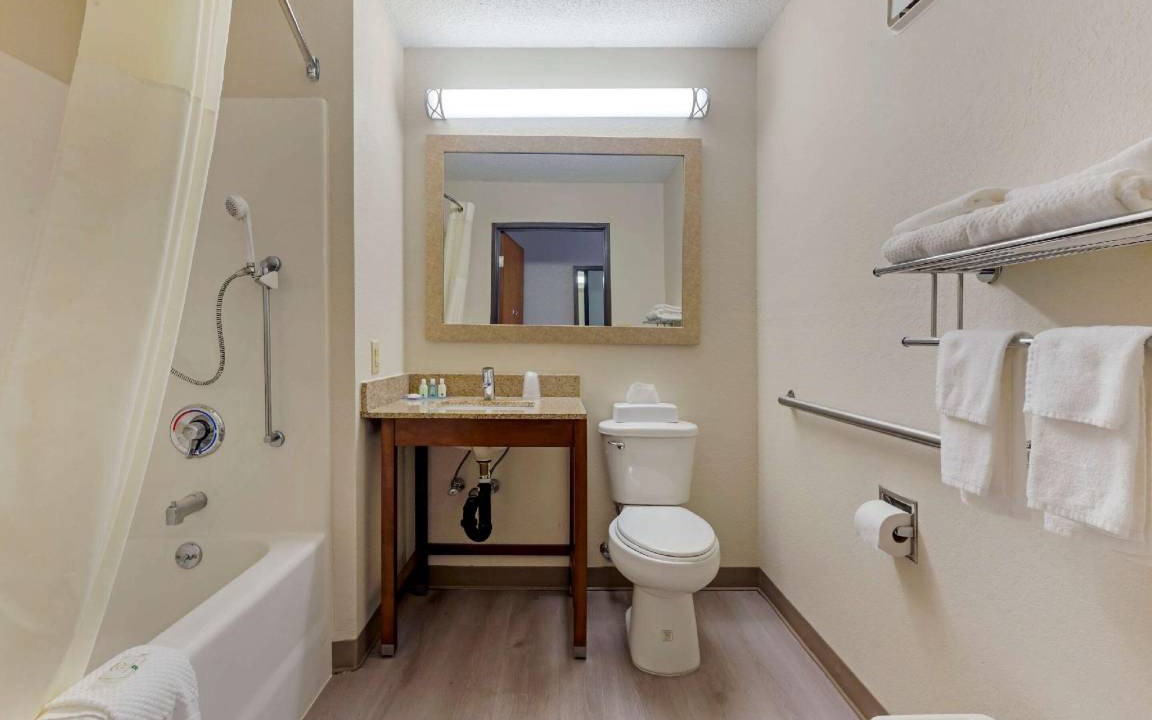 Photo of Bathroom in Lee