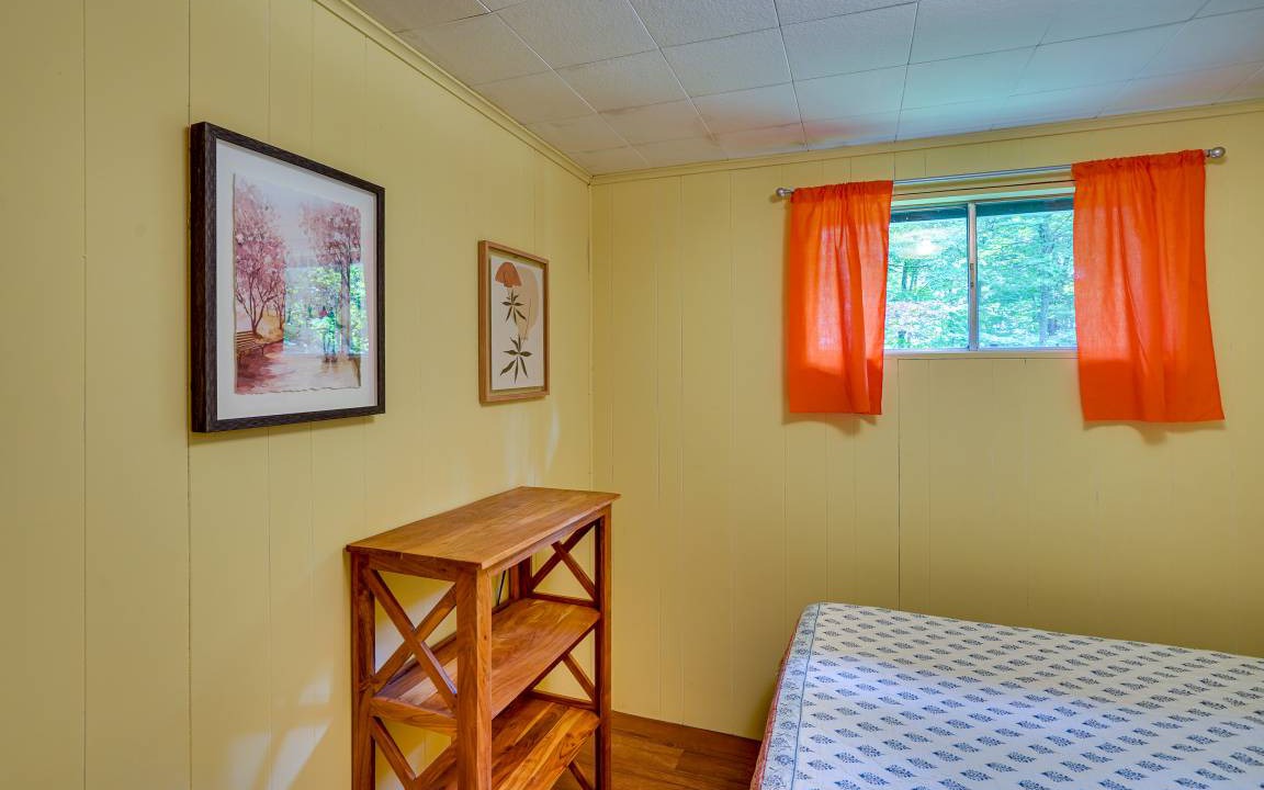 Photo of Bedroom in Sherwood Forest