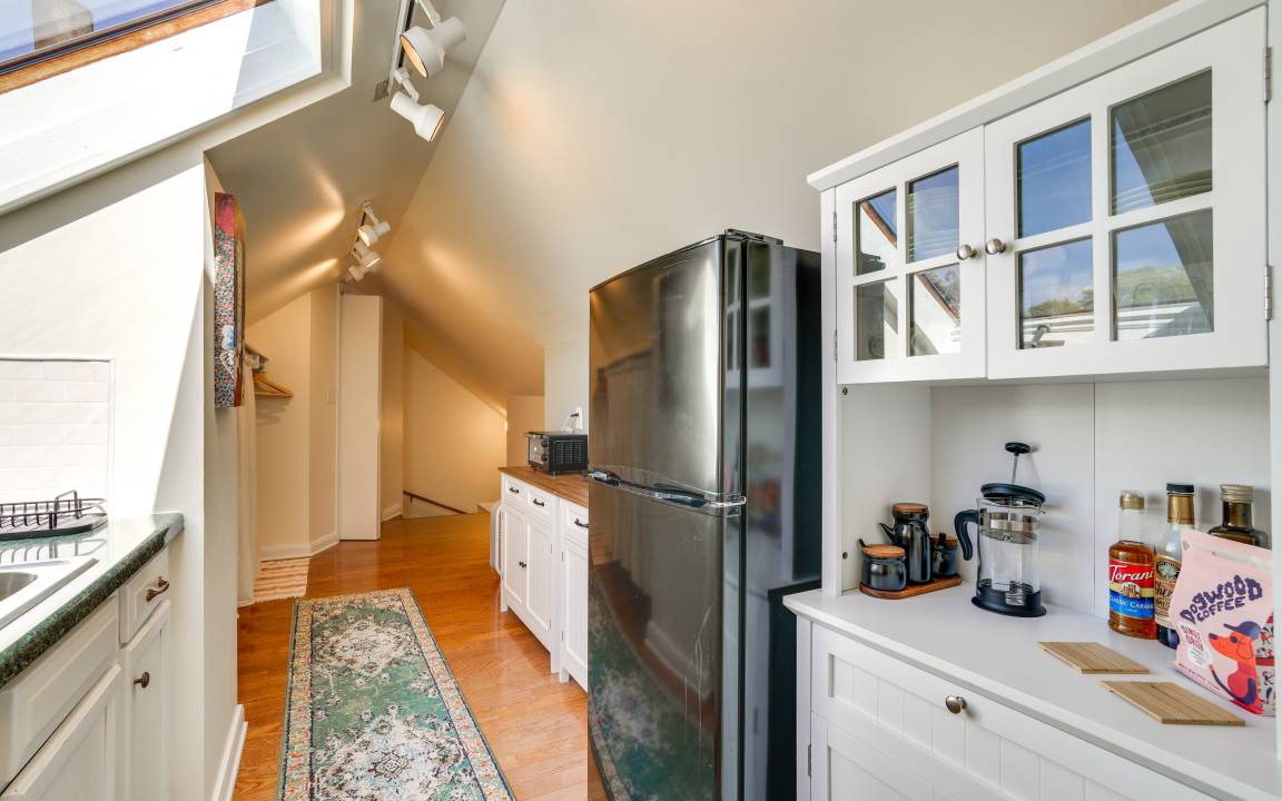 Photo of Kitchen in Summit - University