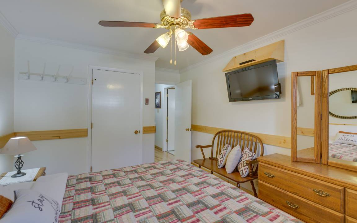 Photo of Bedroom in Red River