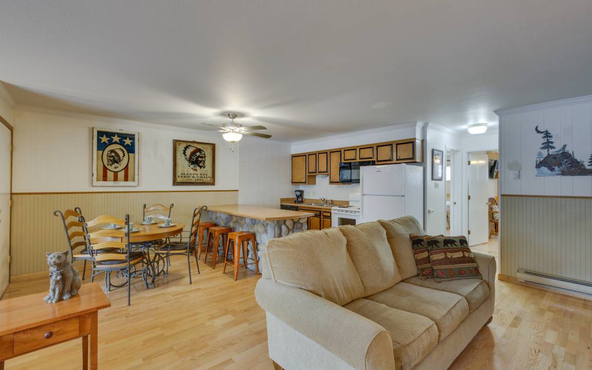 Photo of Livingroom in Red River