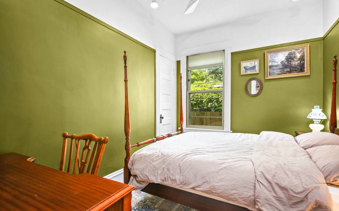 Photo of Bedroom in Lowry Hill East