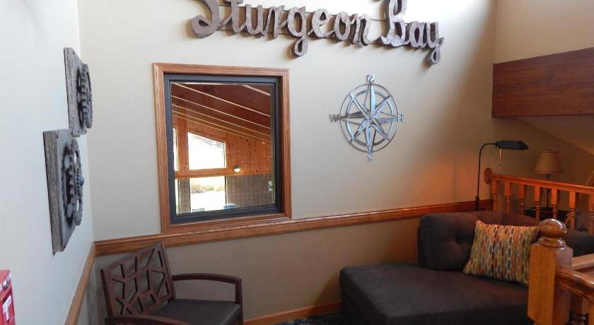 Photo of Others in Sturgeon Bay