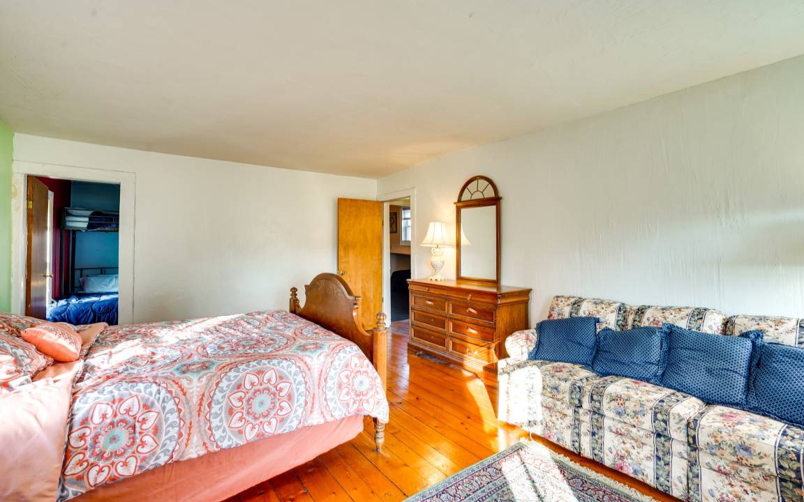 Photo of Bedroom in Parish