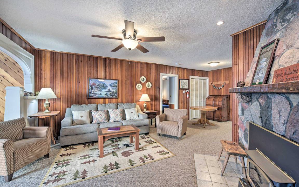 Photo of Livingroom in Chetek