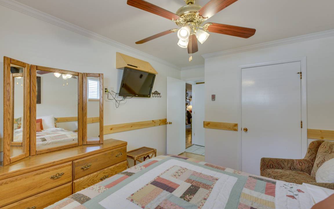 Photo of Bedroom in Red River