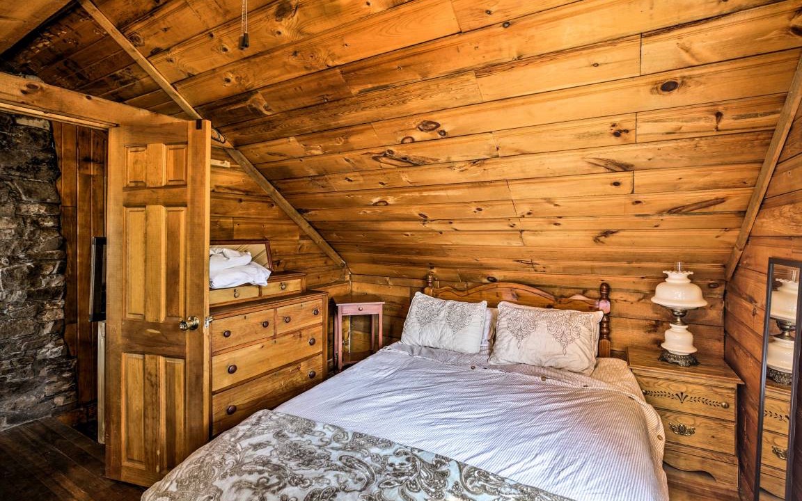 Photo of Bedroom in Chippewa Bay