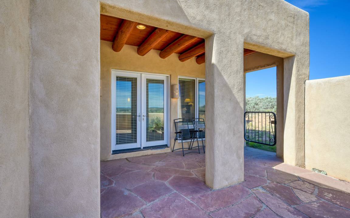 Photo of Patio Balcony in Ranchos De Taos
