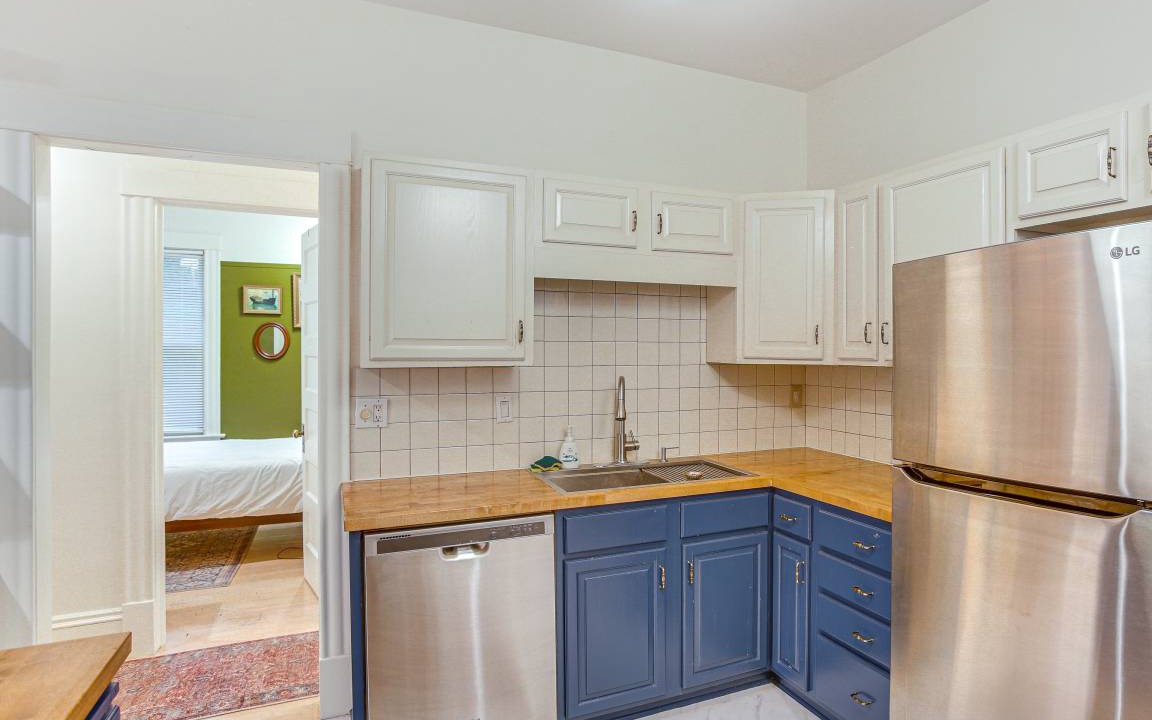 Photo of Kitchen in Lowry Hill East