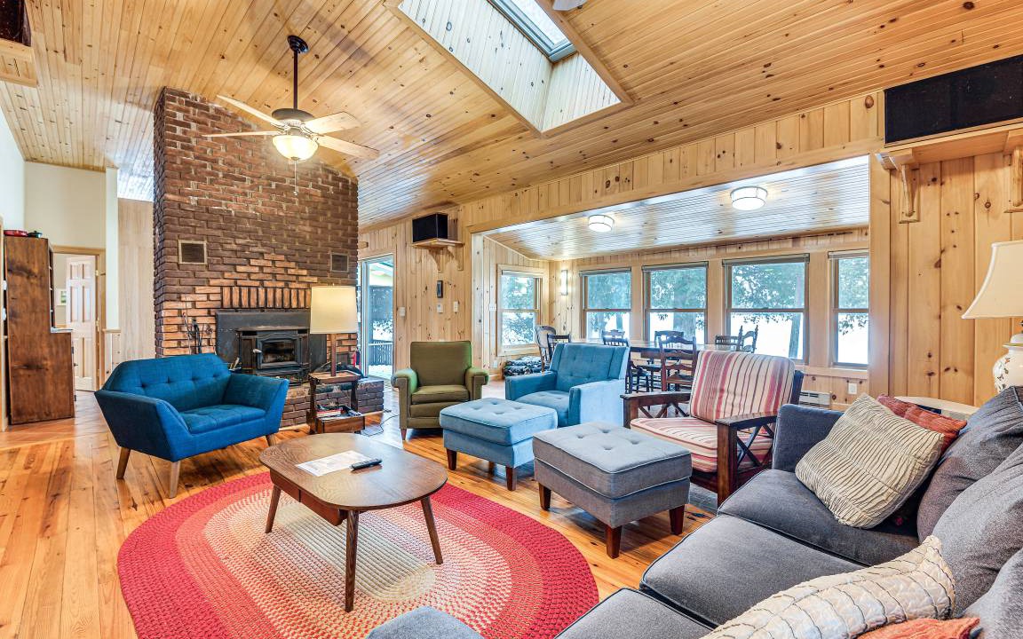 Photo of Livingroom in North Hero