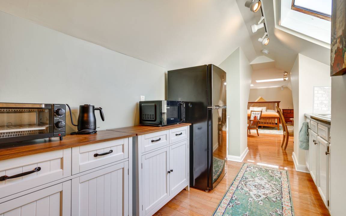 Photo of Kitchen in Summit - University