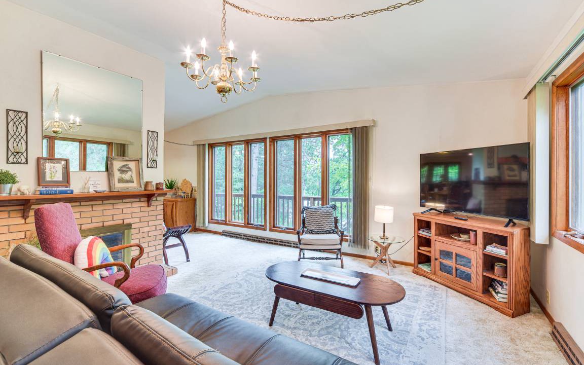 Photo of Livingroom in Spooner