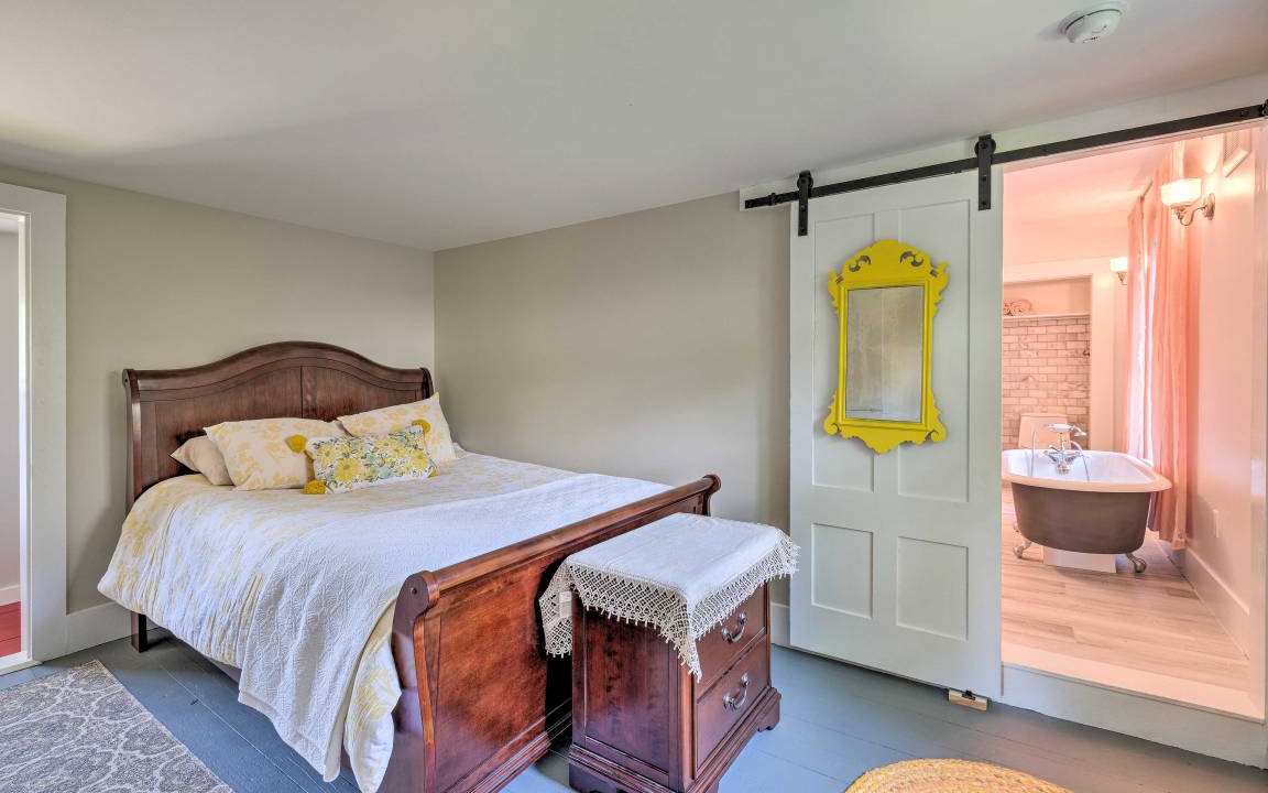 Photo of Bedroom in Wolfeboro