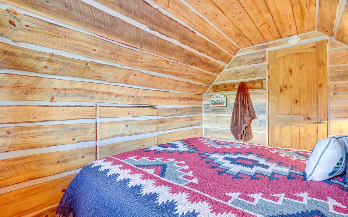 Photo of Bedroom in Jemez Springs