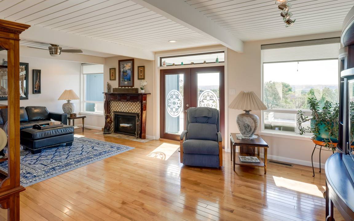 Photo of Livingroom in Farmington